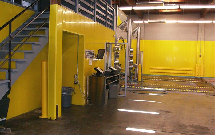 Glossy Colored PVC Wall Panels from Extrutech Plastics Inc. (EPI) used in a Carwash